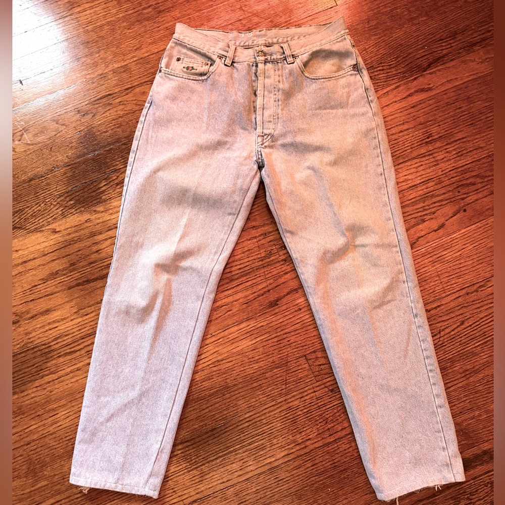 Charro size 32 straight jeans 
Waist: 32 inches
